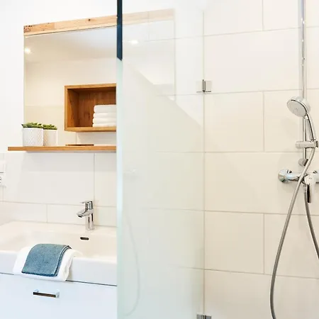 Alpenlandhaus Alte Schule Apartment Lermoos