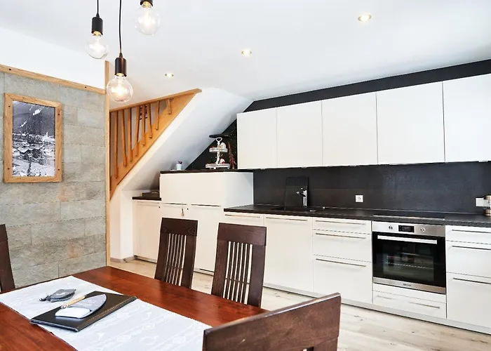 Alpenlandhaus Alte Schule Lermoos